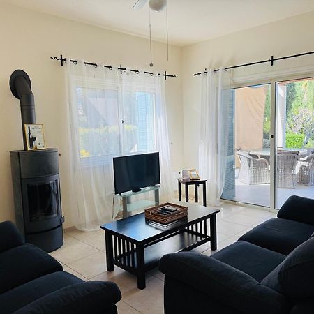 Beach Villa Gladiolus 네오 초리오 외부 사진